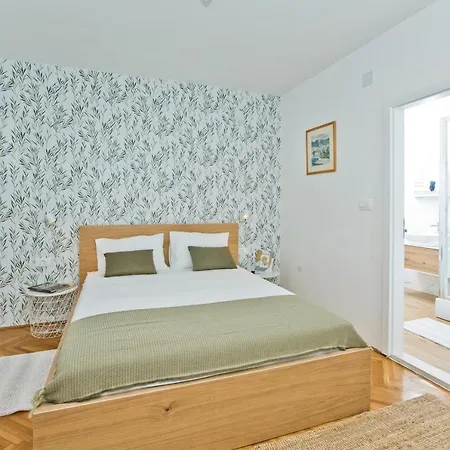 Hvar Deluxe Apartament *