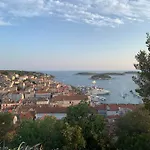Hvar Deluxe Lejlighed