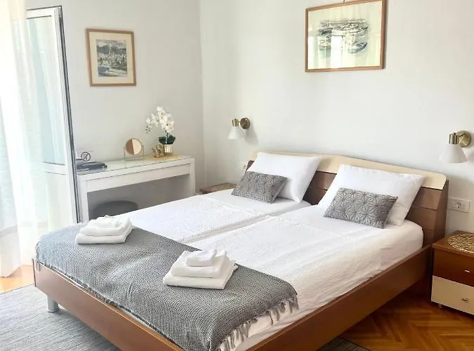 Hvar Deluxe * Hvar Town